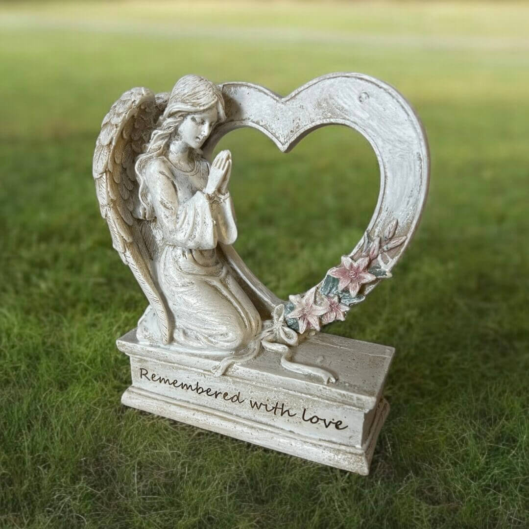 remembrance-statue