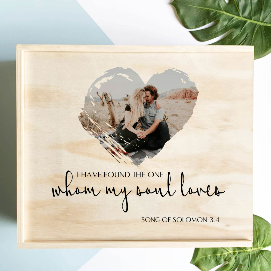valentines-box-personalised-keepsake-box-for-couples-personalised-photo-gifts-valentines-day-gifts