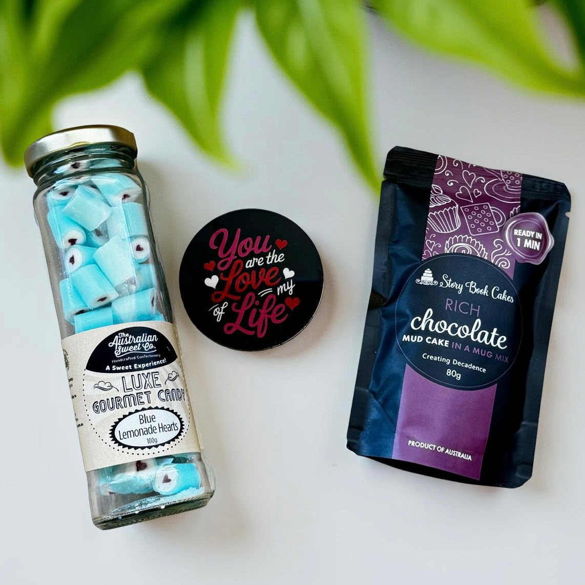 candy-and-cake-pack-valentines-gift