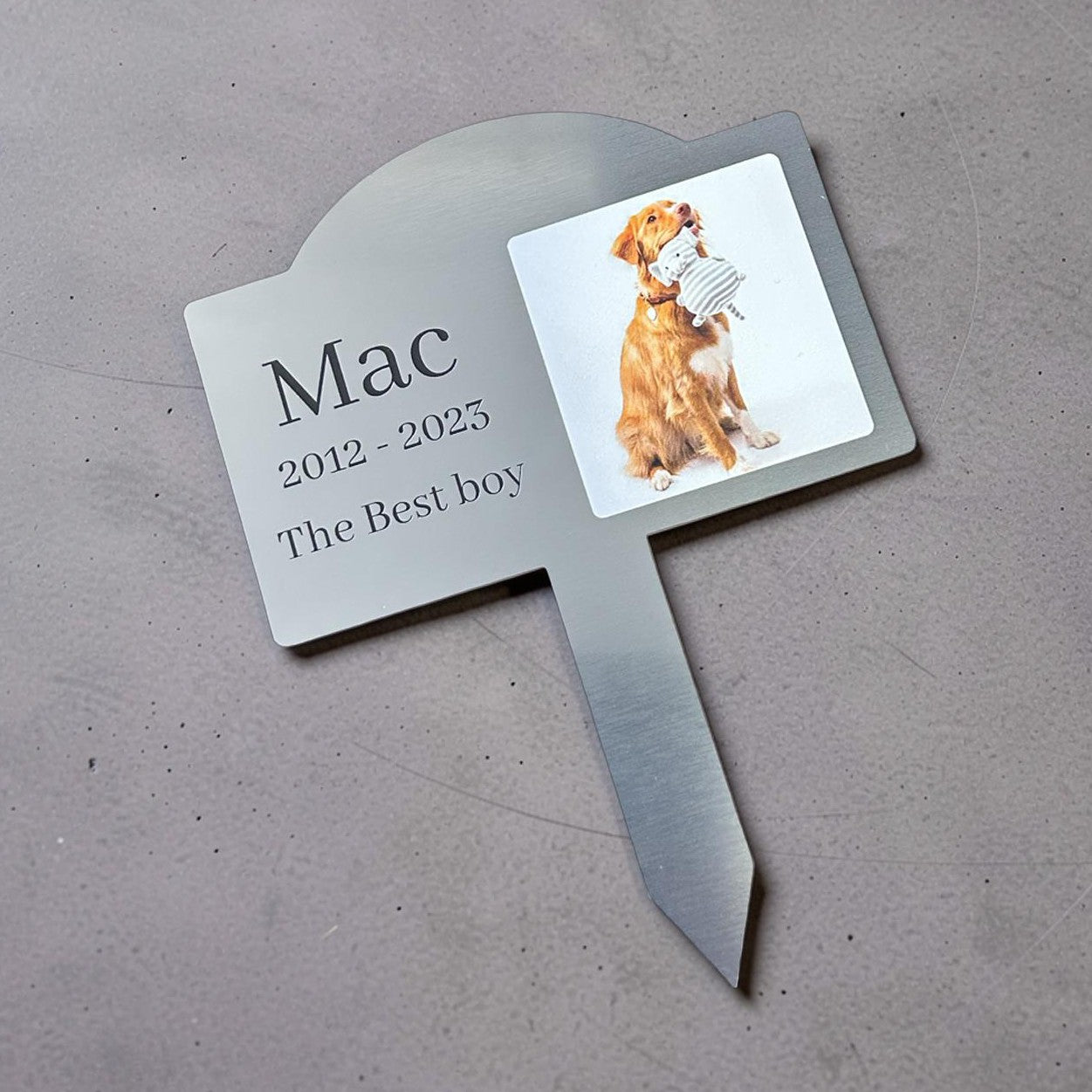 custom dog remembrance garden marker with photo